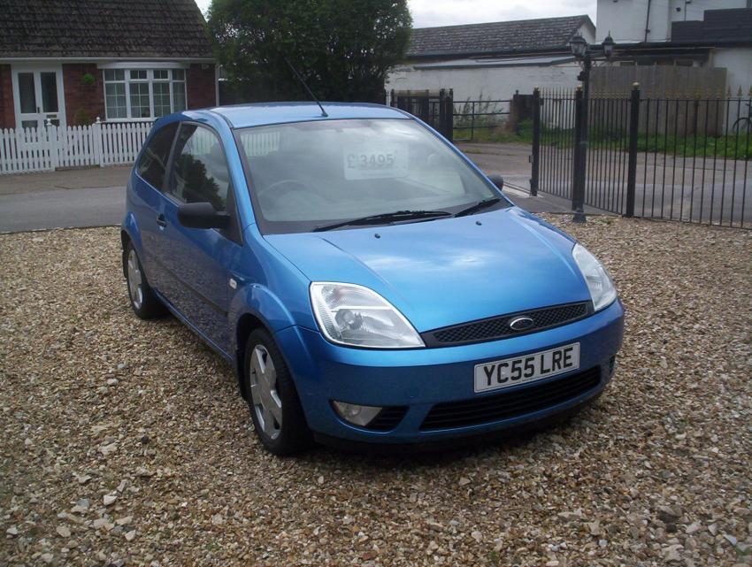 View FORD FIESTA ZETEC CLIMATE