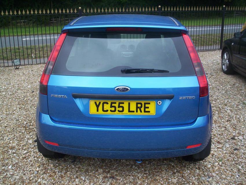 View FORD FIESTA ZETEC CLIMATE