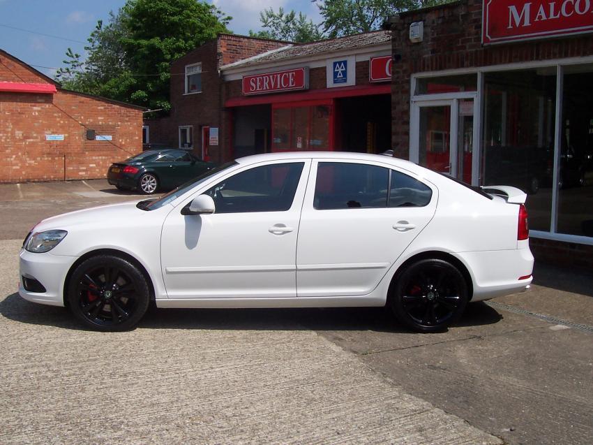 View SKODA OCTAVIA vrs black edition