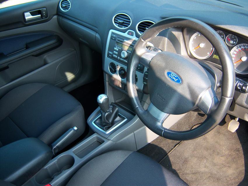 View FORD FOCUS ZETEC CLIMATE