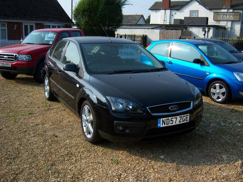 View FORD FOCUS ZETEC CLIMATE