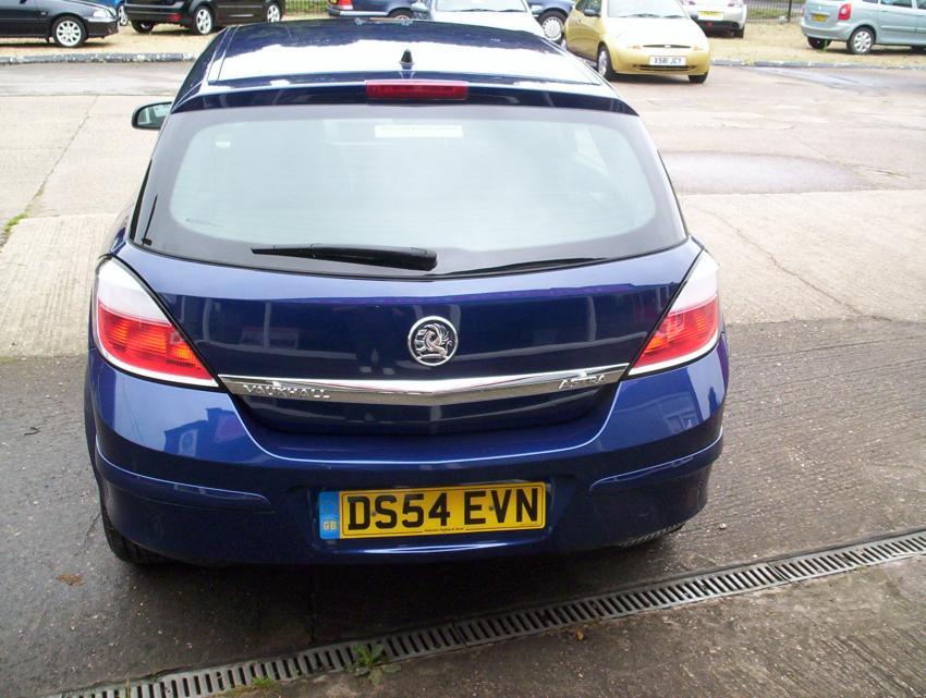 View VAUXHALL ASTRA CLUB 16V TWINPORT