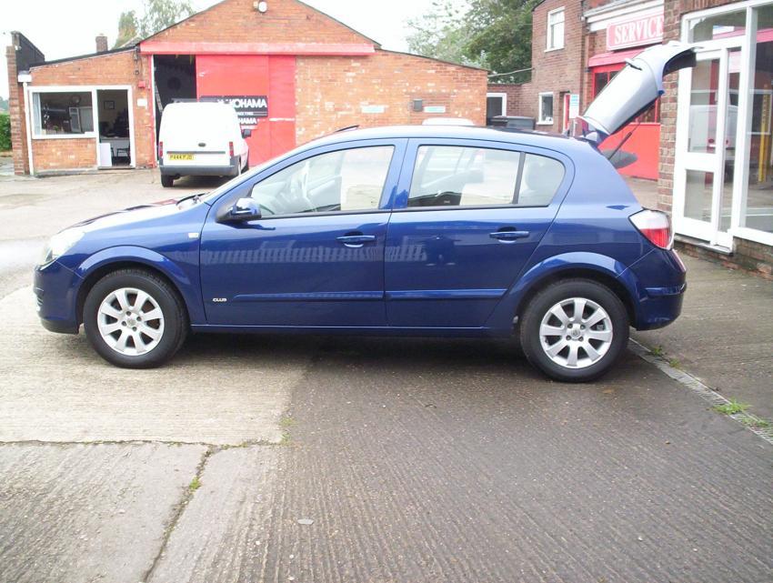 VAUXHALL ASTRA