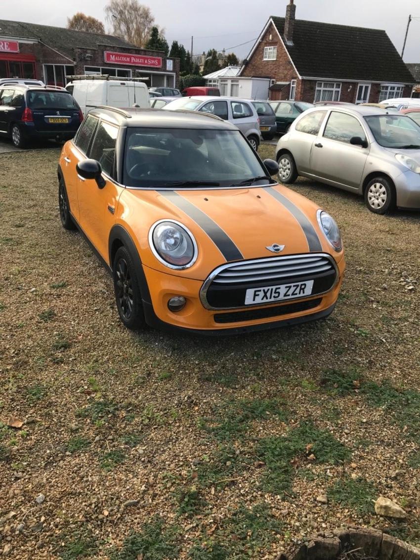 MINI HATCH