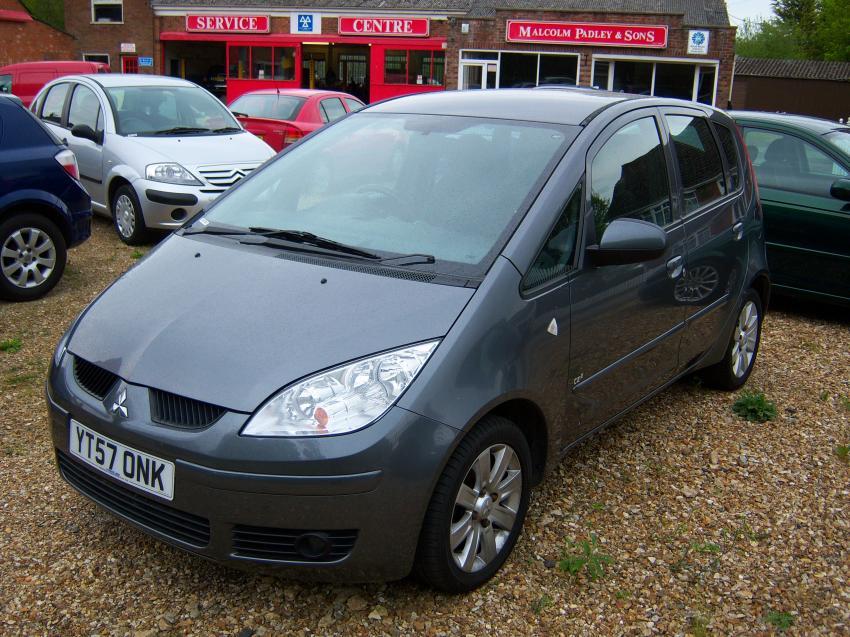 MITSUBISHI COLT