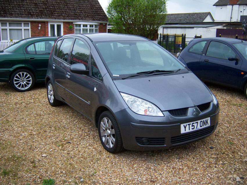 MITSUBISHI COLT